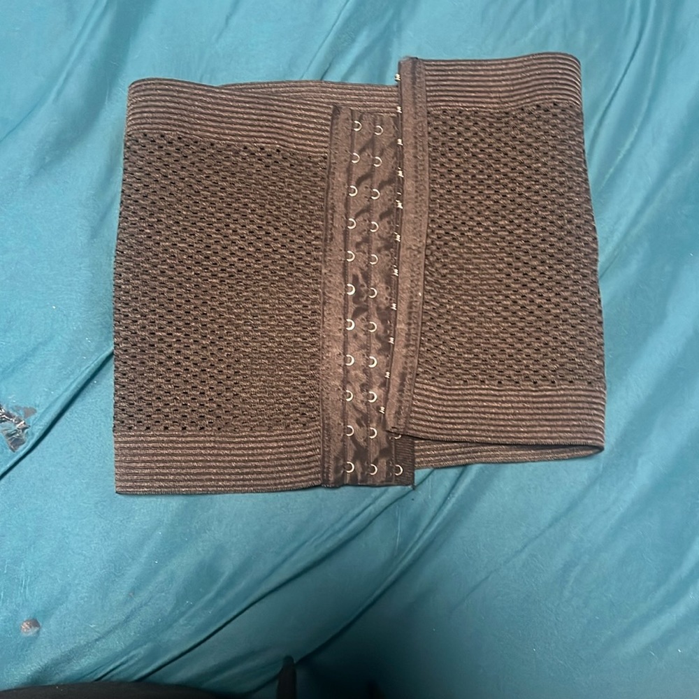 Waist trainer